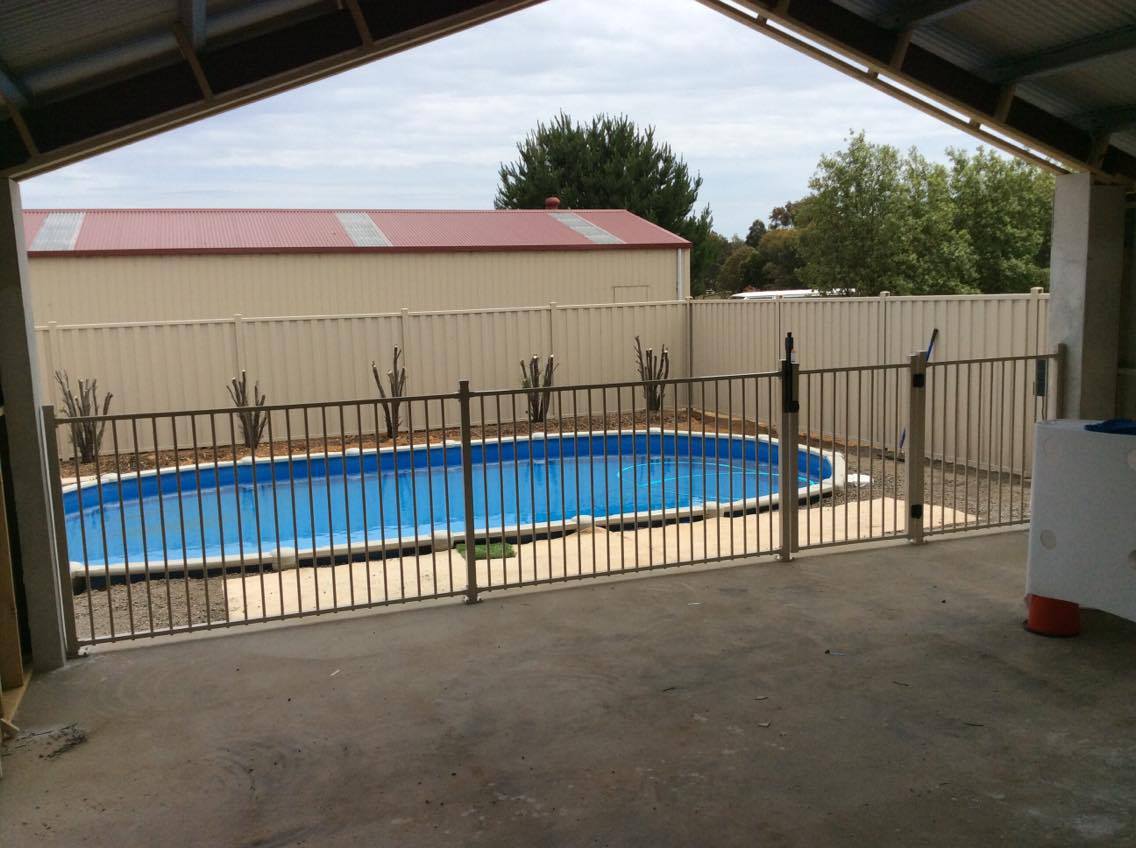 Eone Aluminium 50 x 50 x 2100mm Stain Black Inground Fence Post With Cap - Eone Industry