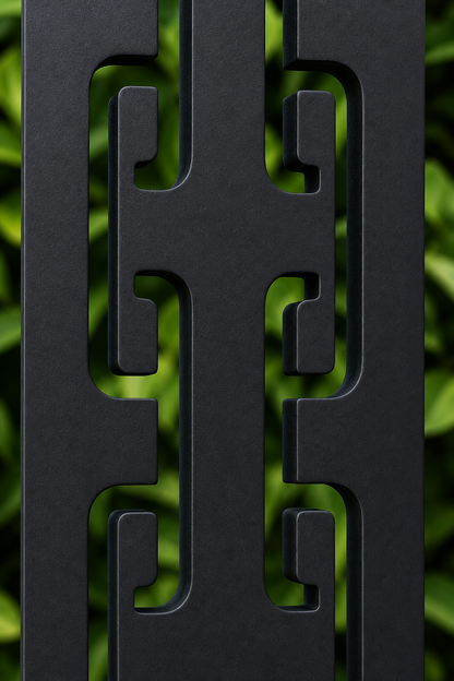 Design 141 Rounded Link Chain Laser Cut Metal Privacy Screen Panel close-up detail view