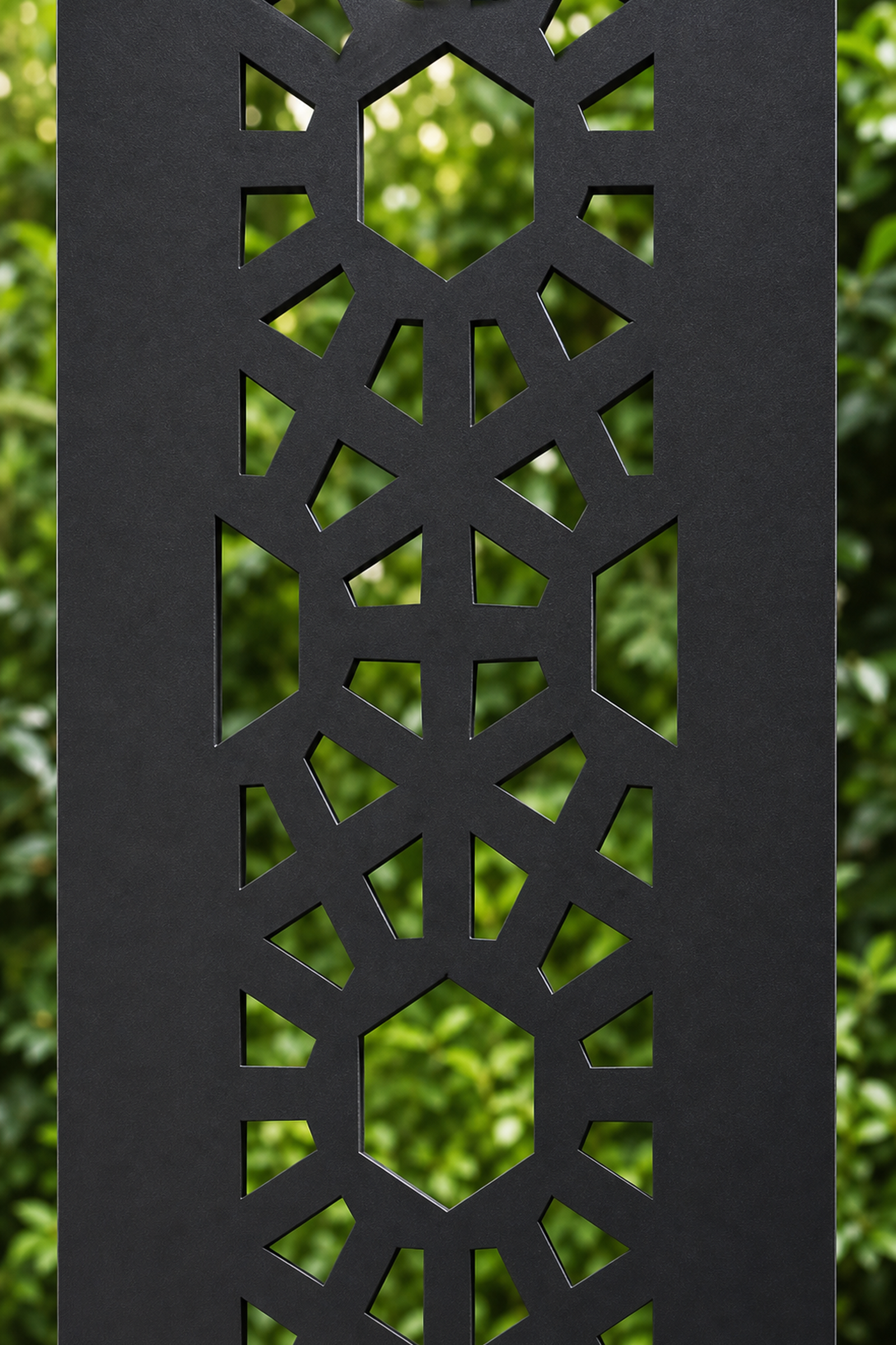 Design 151 Diamond Link Lattice Laser Cut Metal Privacy Screen Panel close-up detail view
