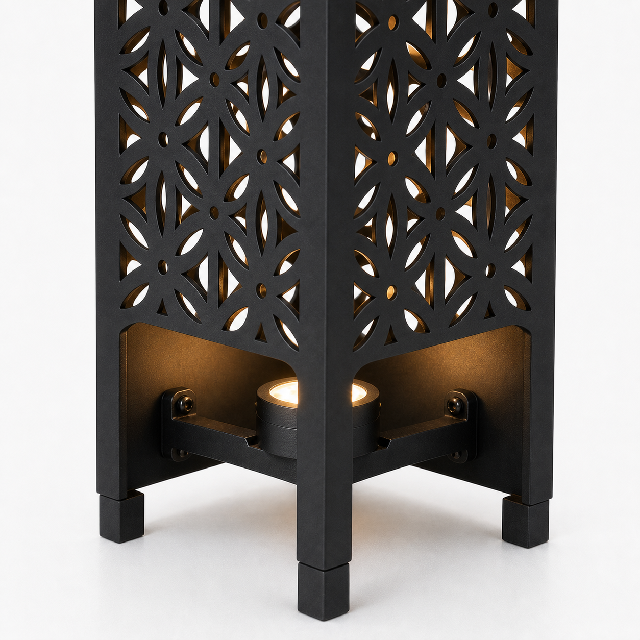Design 106 bottom light bracket detail for metal garden light tower