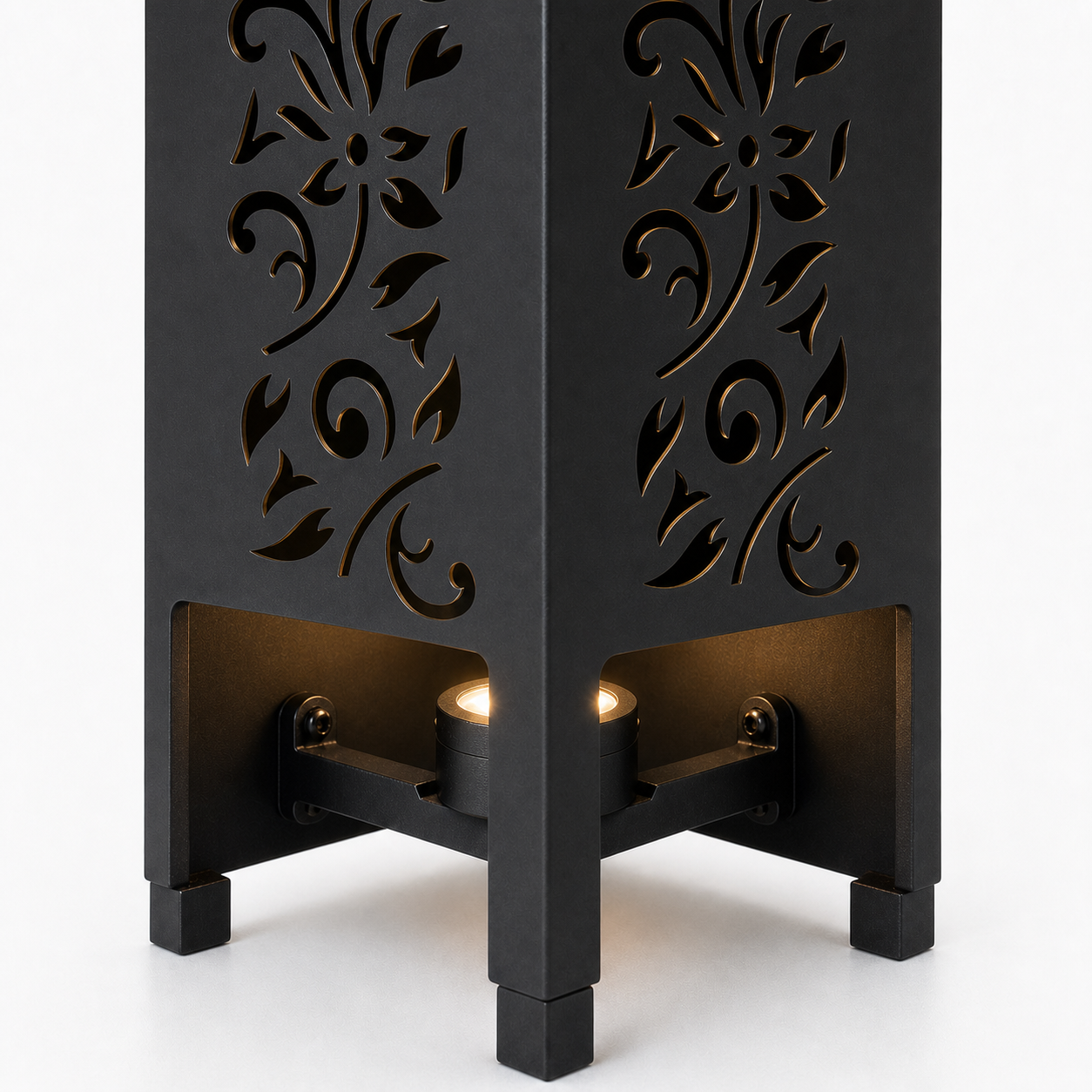 Design 177 bottom light bracket detail for metal garden light tower