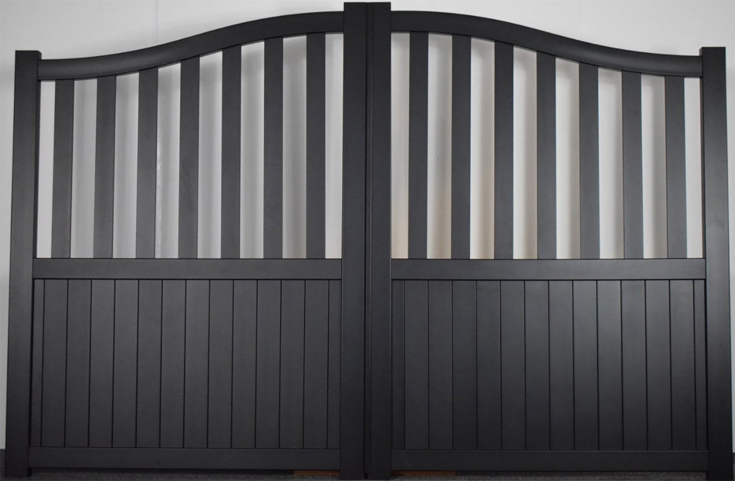 Eone Elegant Swings Gate - Stain Black - Eone Industry