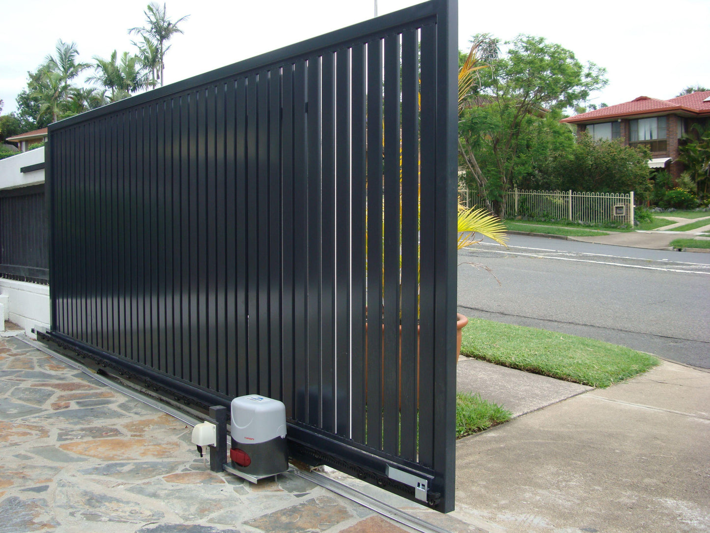 Eone Customized Durable Auto Sliding Gate - Eone Industry